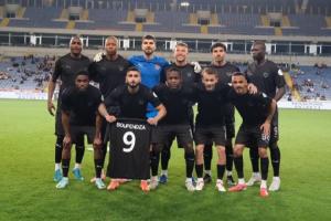 土超球队哈塔伊体育悼念旧将布彭扎，赛前海报上出现了布彭扎名字