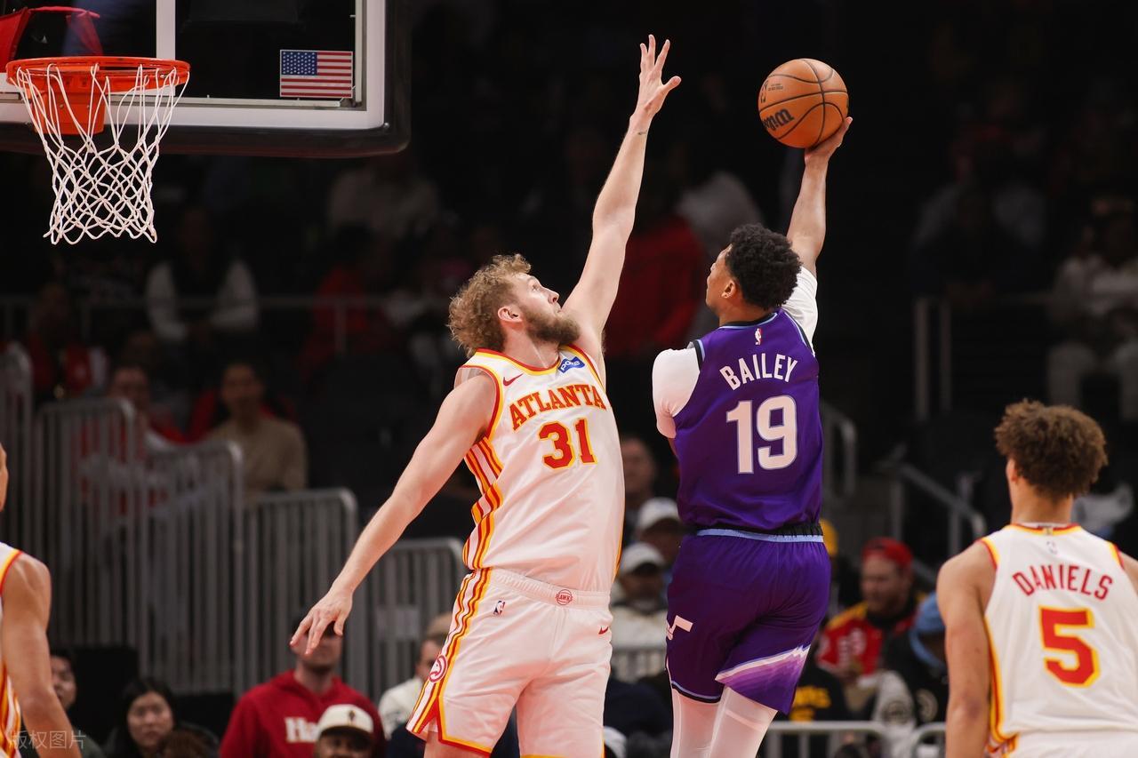 开云app是干嘛的-文班亚马29+11+6+3无缘今日最佳球员！杰伦-约翰逊22+16+15创纪录