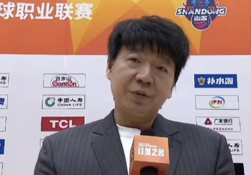 开云体育官网-邱彪：今晚的三分出手太少我不太满意，大家还是要敢于投篮